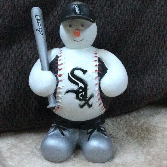 MLB Other - NWT MLB Chicago White Sox team snowman Christmas collectible statue Figurine